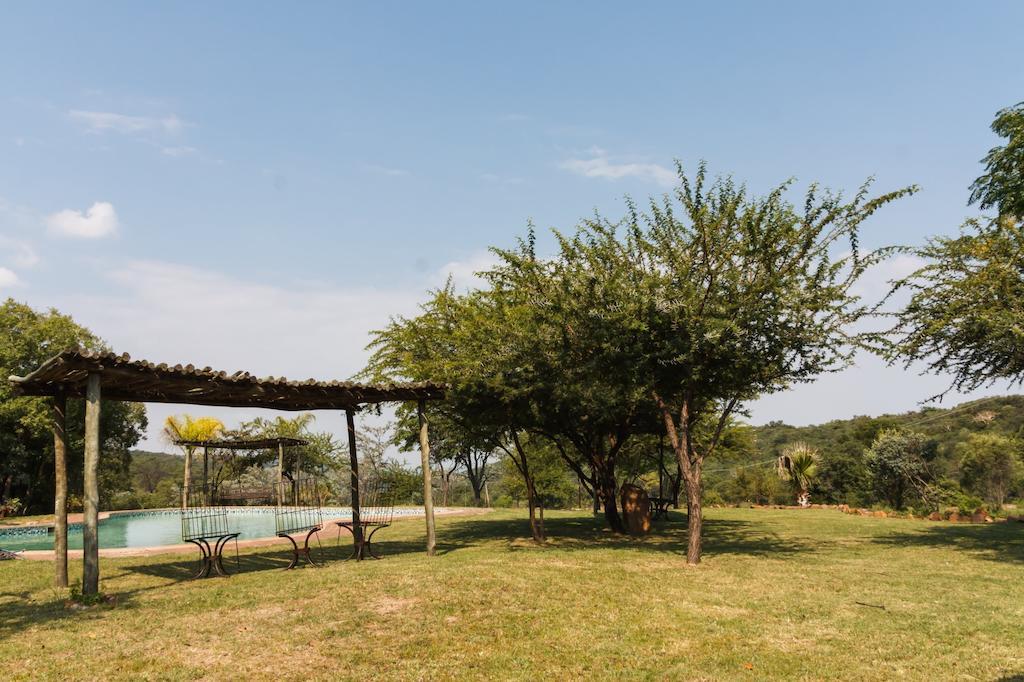 Birdsong Cottages Модимоле Екстериор снимка